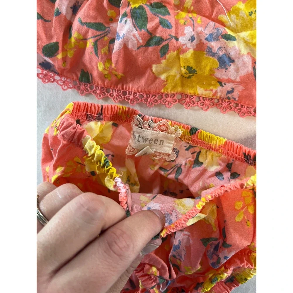 btween Baby Girls Dress and Bloomers Set Coral Floral Smocked 24 Months - Picture 3 of 4